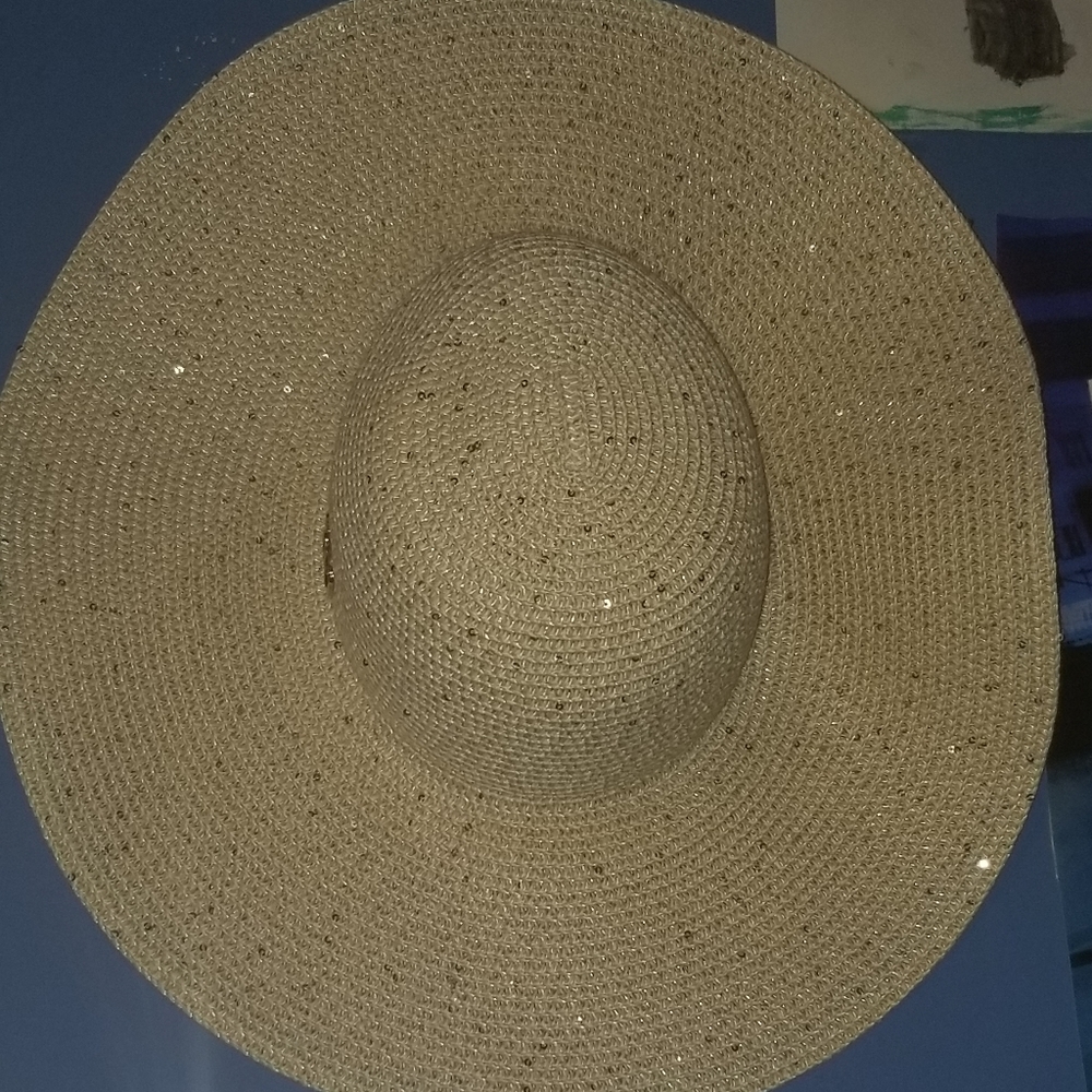 Calvin klien hat